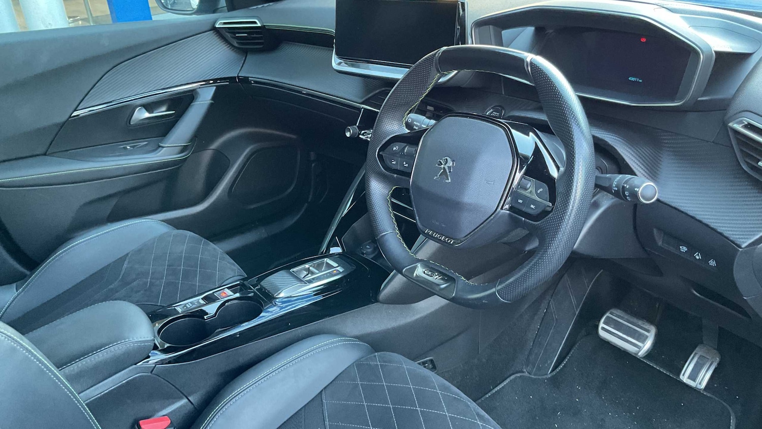 Used Peugeot 2008 2022 for sale - 76662033: Photo 7