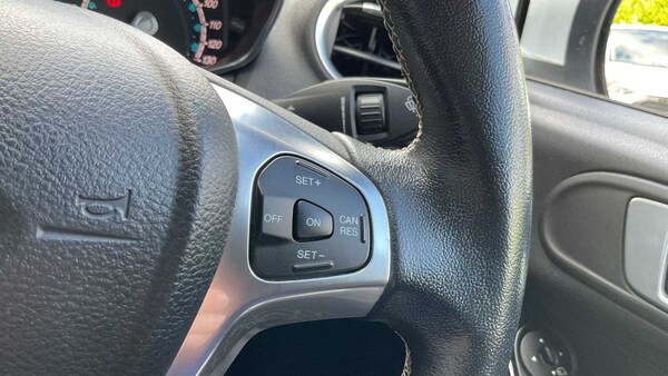 Used Ford Fiesta 2017 for sale - 75672980: Photo 25