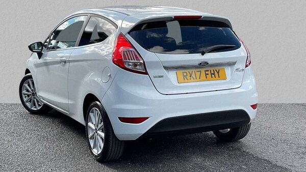Used Ford Fiesta 2017 for sale - 75672980: Photo 2