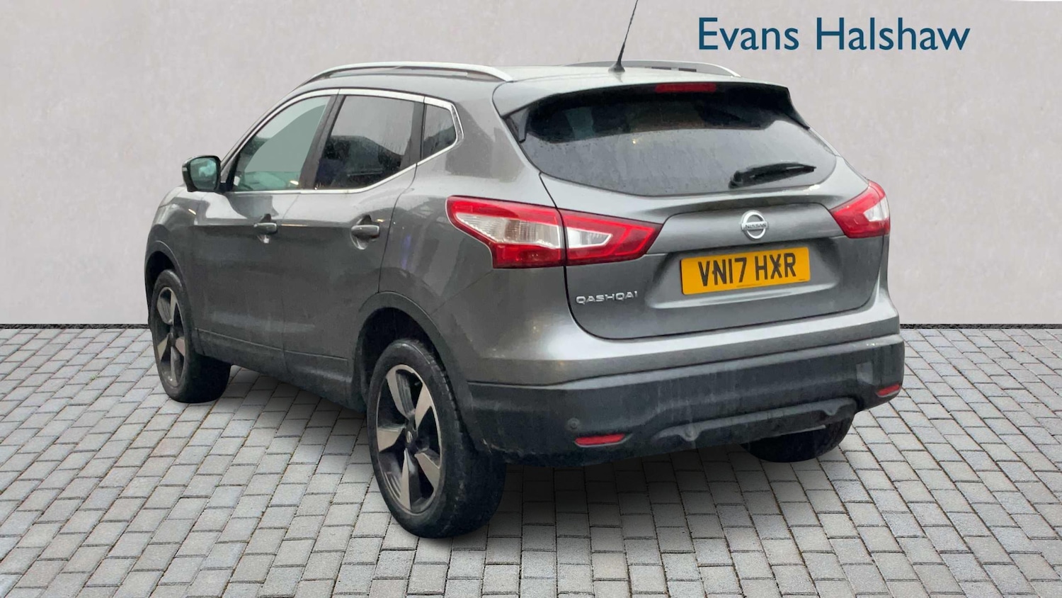 Used Nissan Qashqai 2017 for sale - 77134991: Photo 2