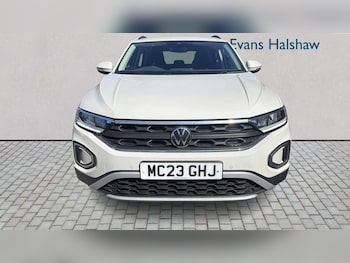 Used Volkswagen T-Roc 2023 for sale - 78451384: Photo
