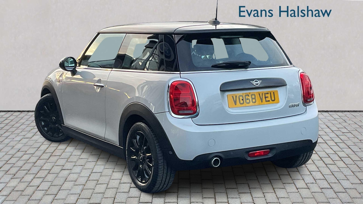 Used MINI Hatch 2018 for sale - 77635020: Photo 2