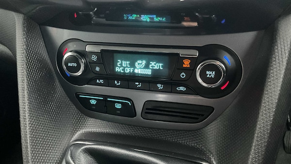Used Ford Transit Connect 2016 for sale - 76088030: Photo 18