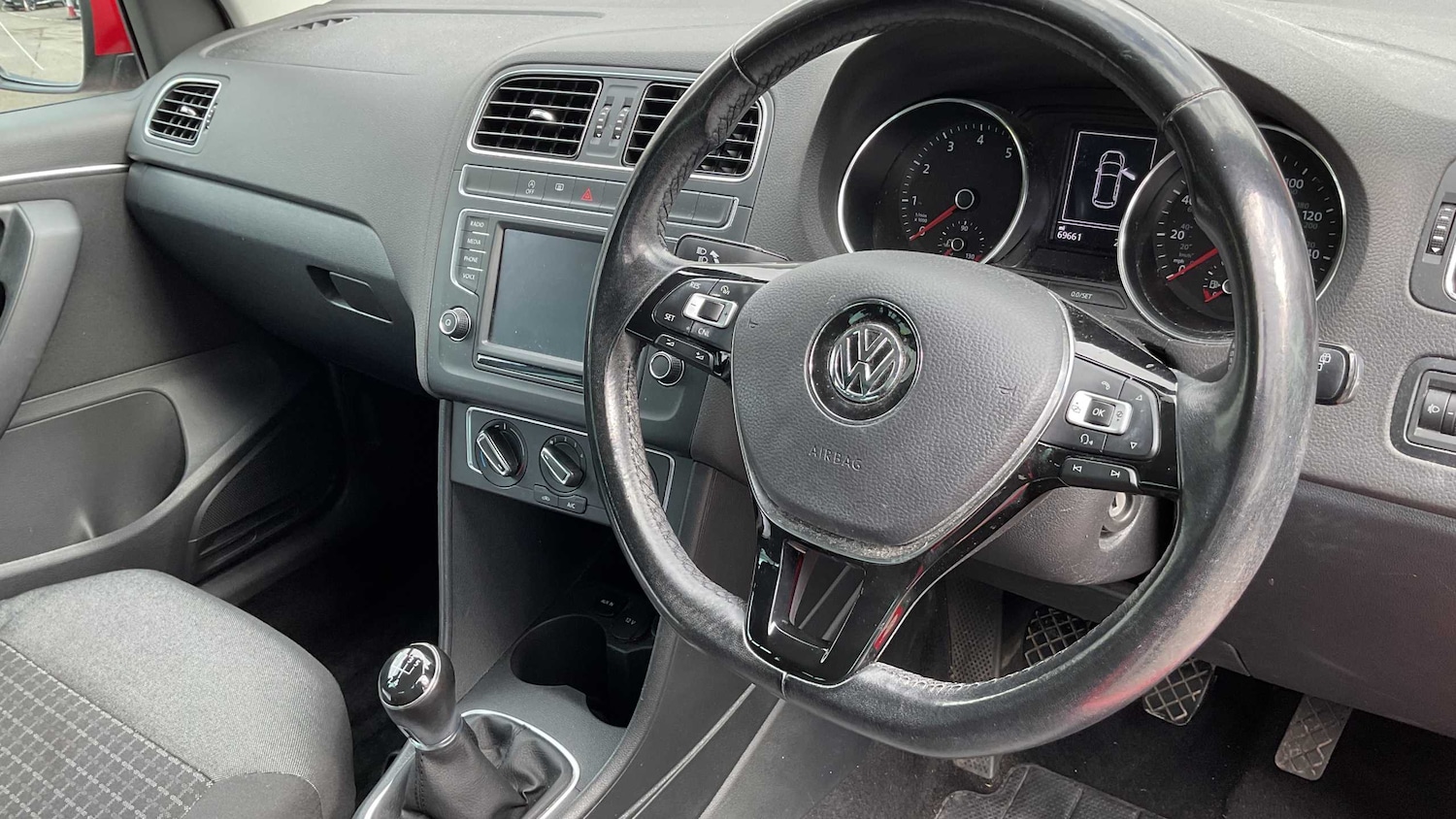 Used Volkswagen Polo 2017 for sale - 77928506: Photo 8