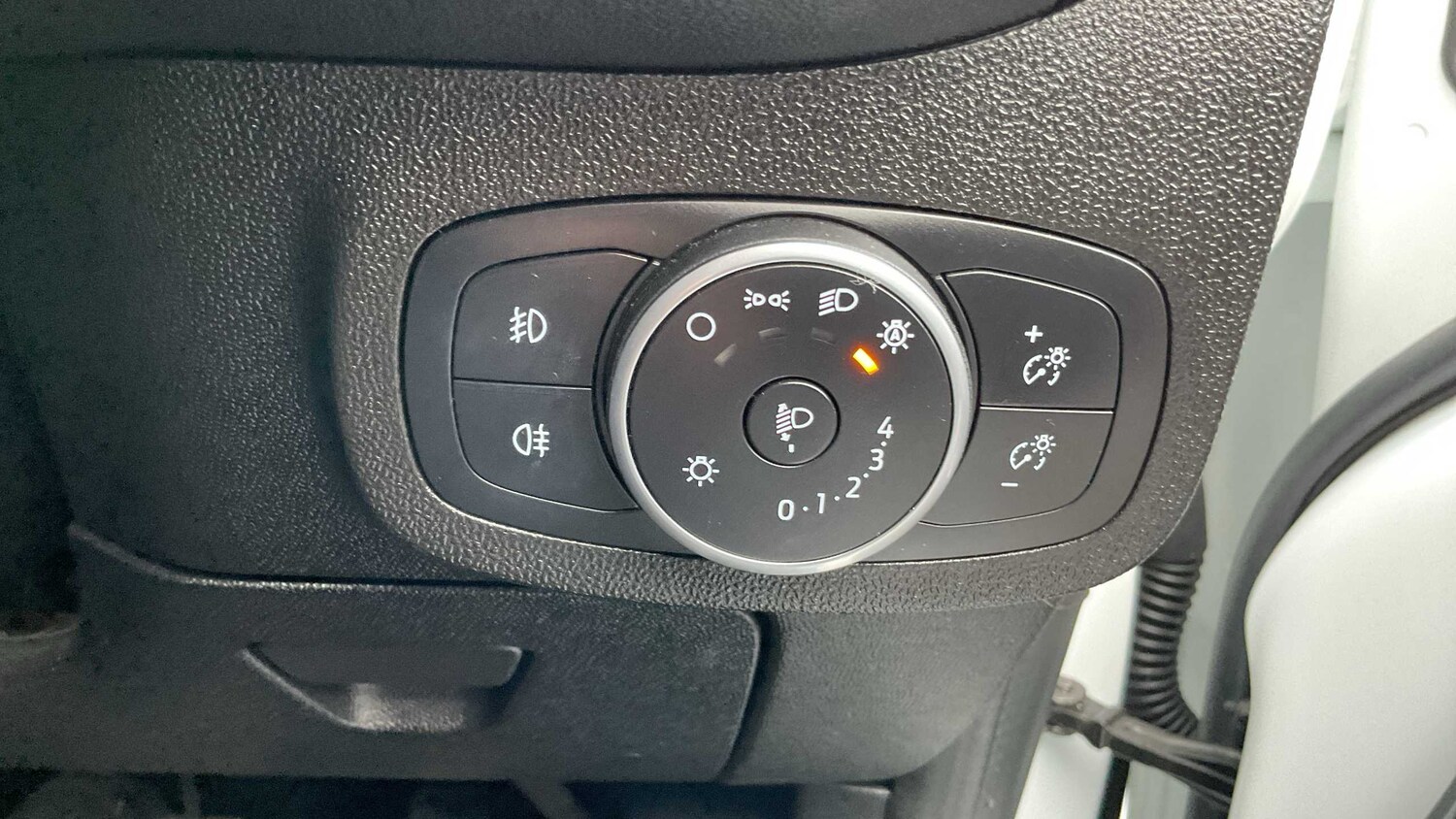 Used Ford Fiesta 2019 for sale - 75930981: Photo 26