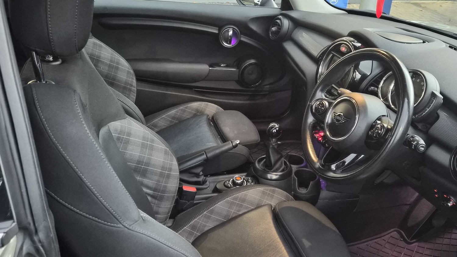 Used MINI Hatch 2018 for sale - 76411364: Photo 4