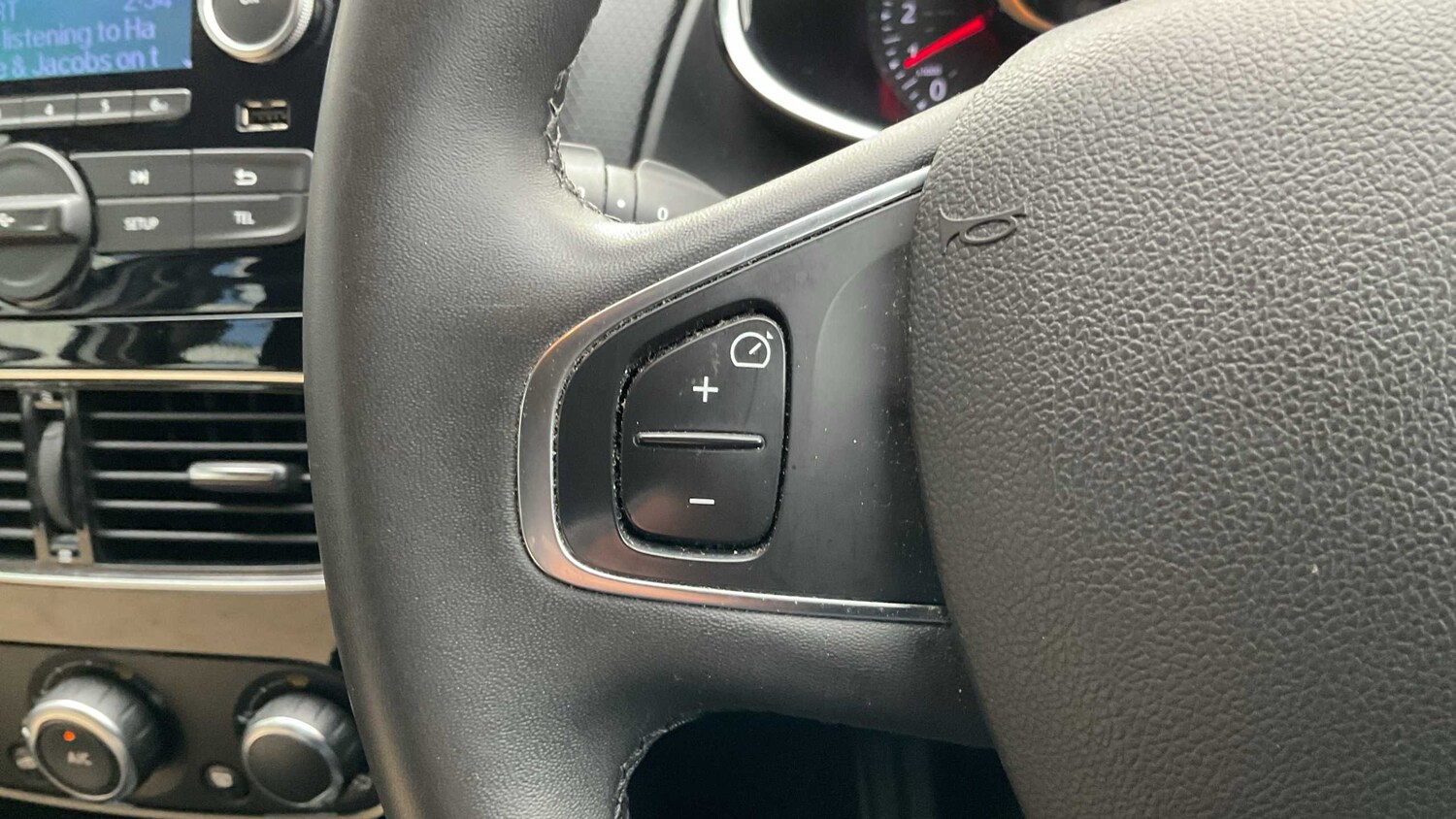 Used Renault Clio 2018 for sale - 77032217: Photo 17