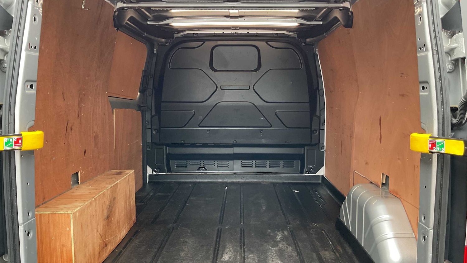 Used Ford Transit Custom 2022 for sale - 77810861: Photo 8