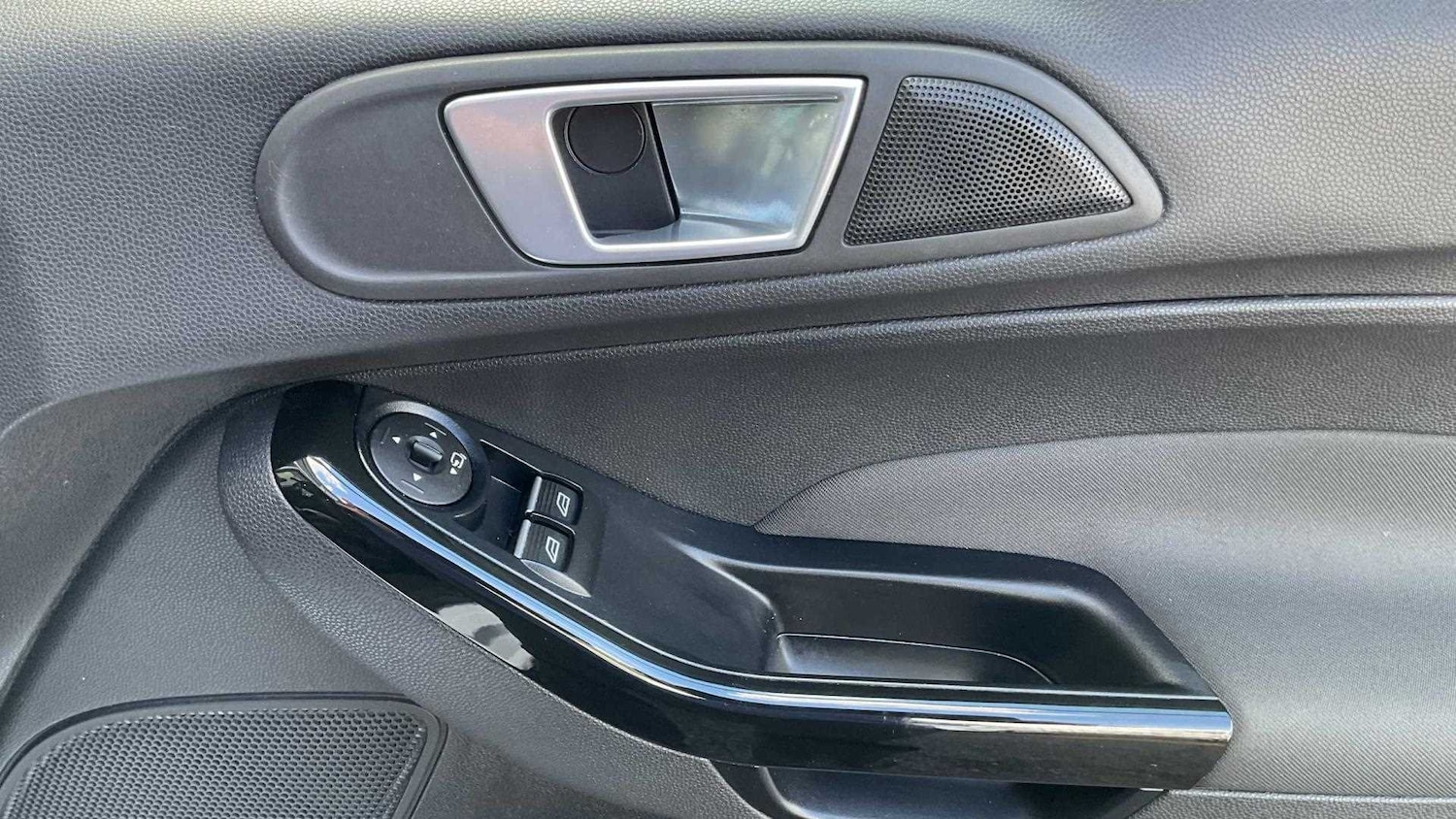 Used Ford Fiesta 2017 for sale - 76447581: Photo 27