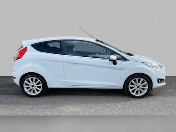Used Ford Fiesta 2017 for sale - 76447581: Photo