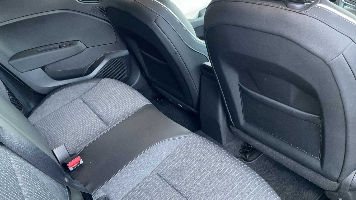 Used Renault Clio 2022 for sale - 76804875: Photo 15