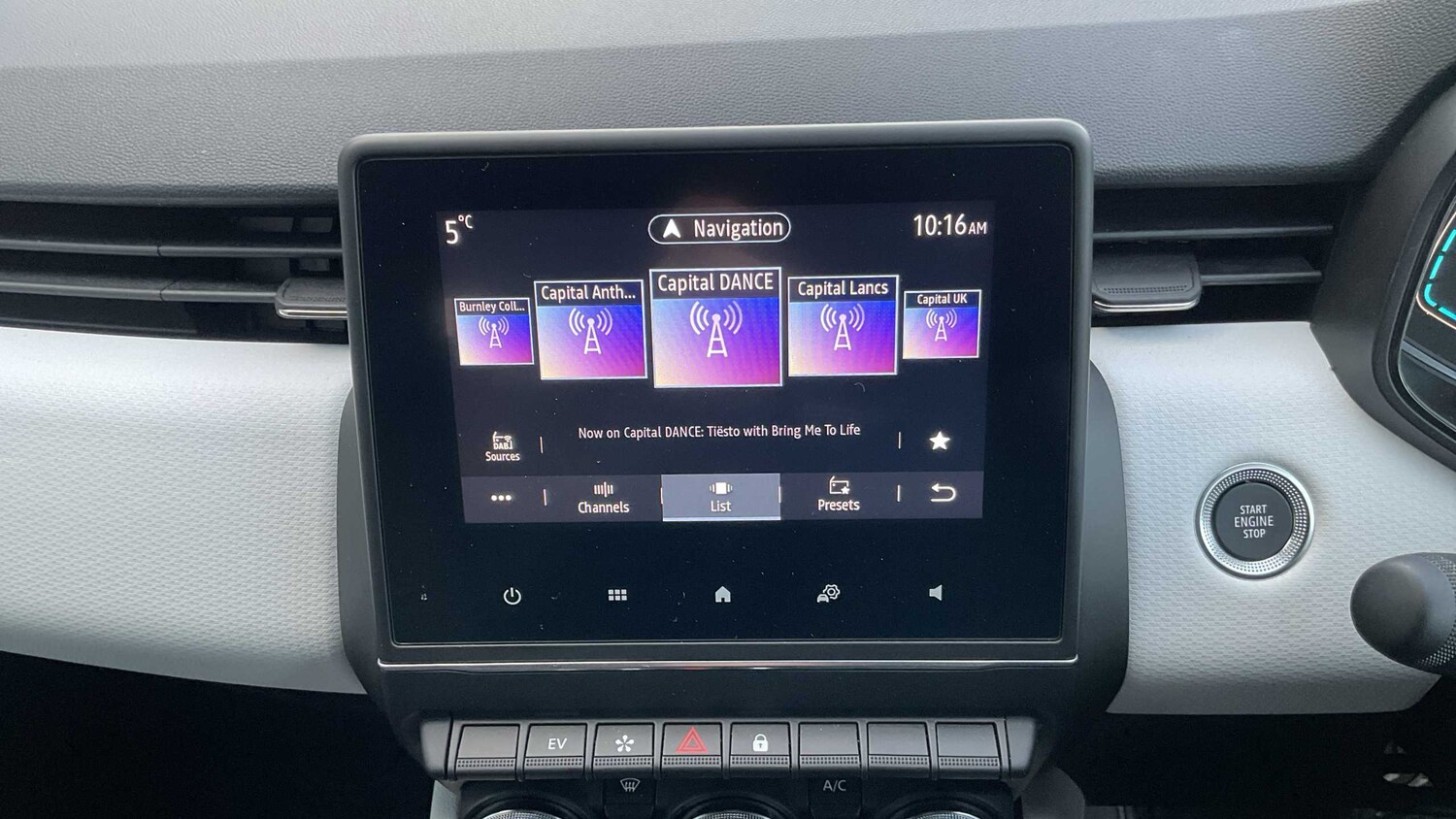 Used Renault Clio 2022 for sale - 76804875: Photo 24