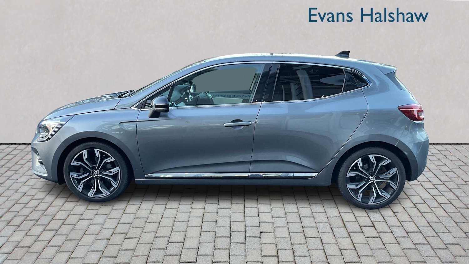 Used Renault Clio 2022 for sale - 76804875: Photo 4