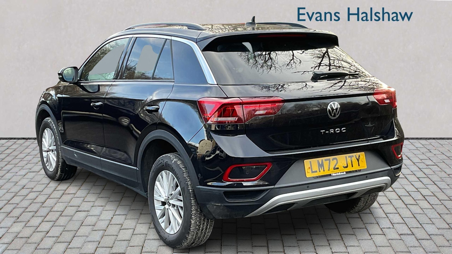 Used Volkswagen T-Roc 2022 for sale - 77281831: Photo 2