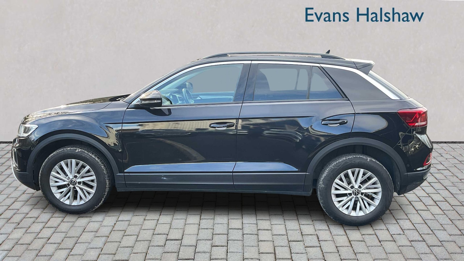 Used Volkswagen T-Roc 2022 for sale - 77281831: Photo 3