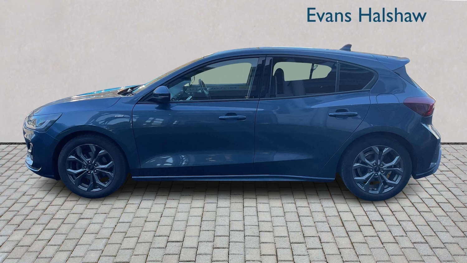 Used Ford Focus 2023 for sale - 78173869: Photo 3