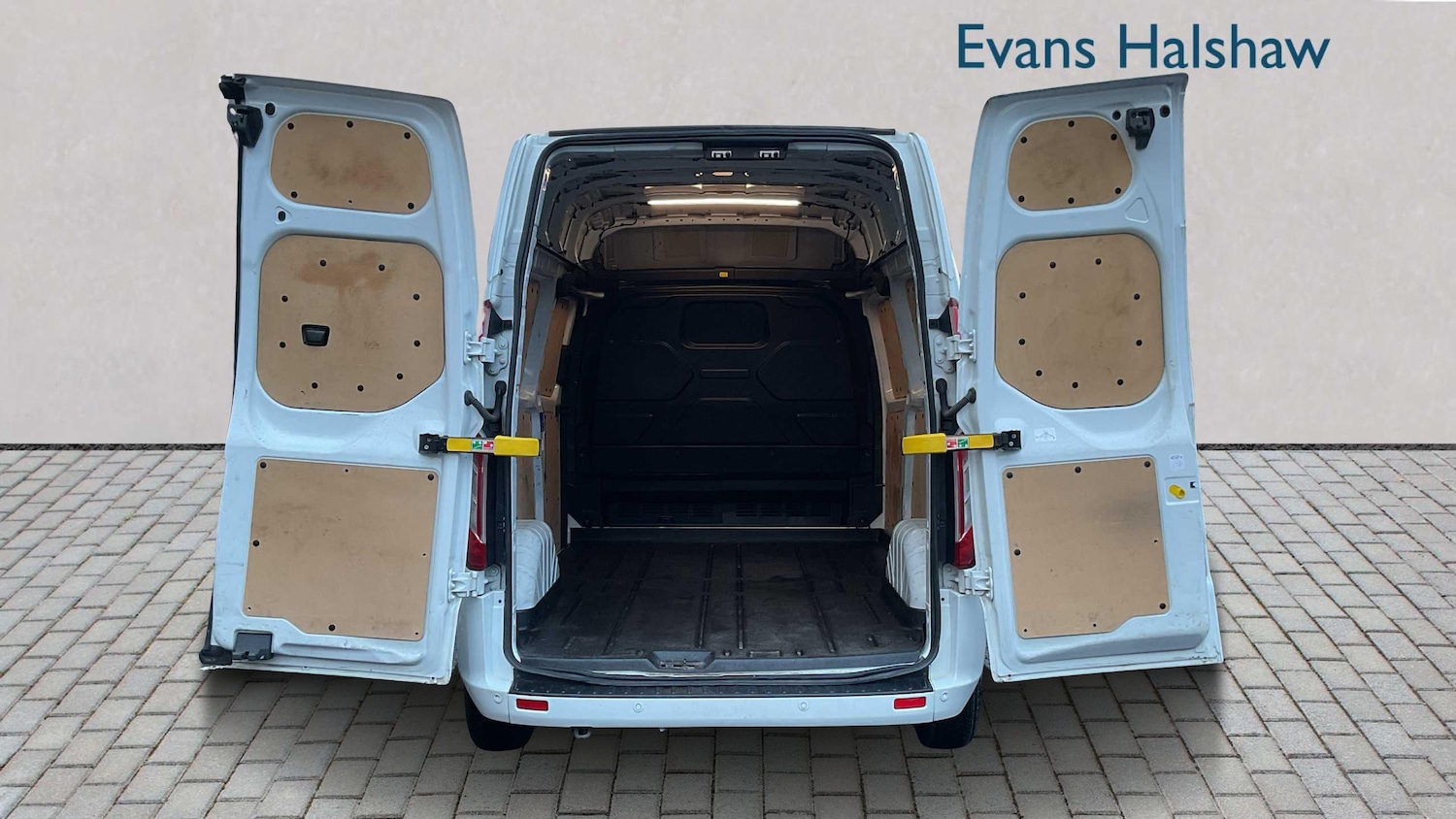 Used Ford Transit Custom 2023 for sale - 76915987: Photo 12