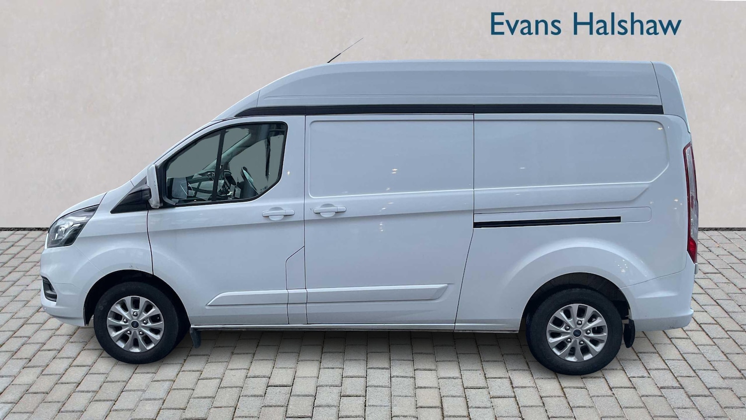 Used Ford Transit Custom 2023 for sale - 76915987: Photo 4