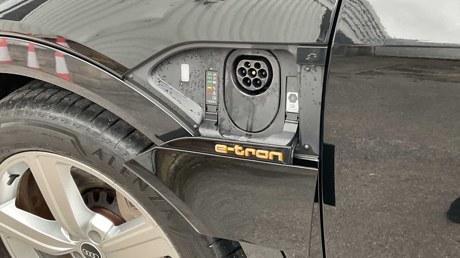 Used Audi e-tron 2021 for sale - 78216414: Photo 15