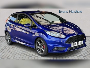 Used Ford Fiesta 2015 for sale - 78604402: Photo