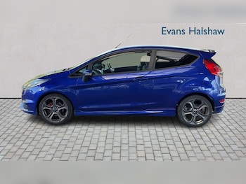 Used Ford Fiesta 2015 for sale - 78604402: Photo