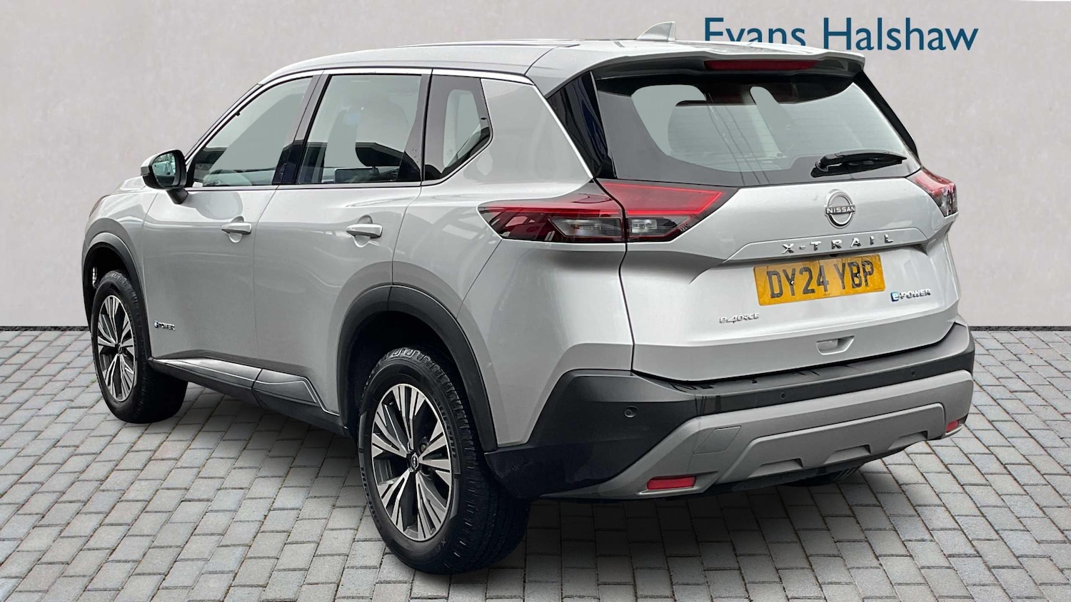 Used Nissan X-Trail 2024 for sale - 77500197: Photo 2