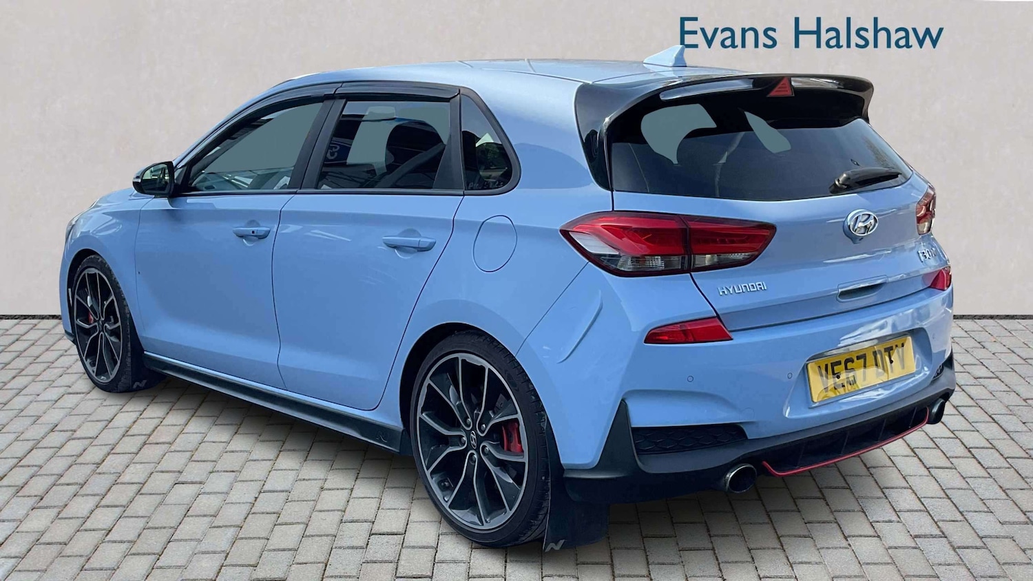 Used Hyundai i30 2017 for sale - 77960835: Photo 2