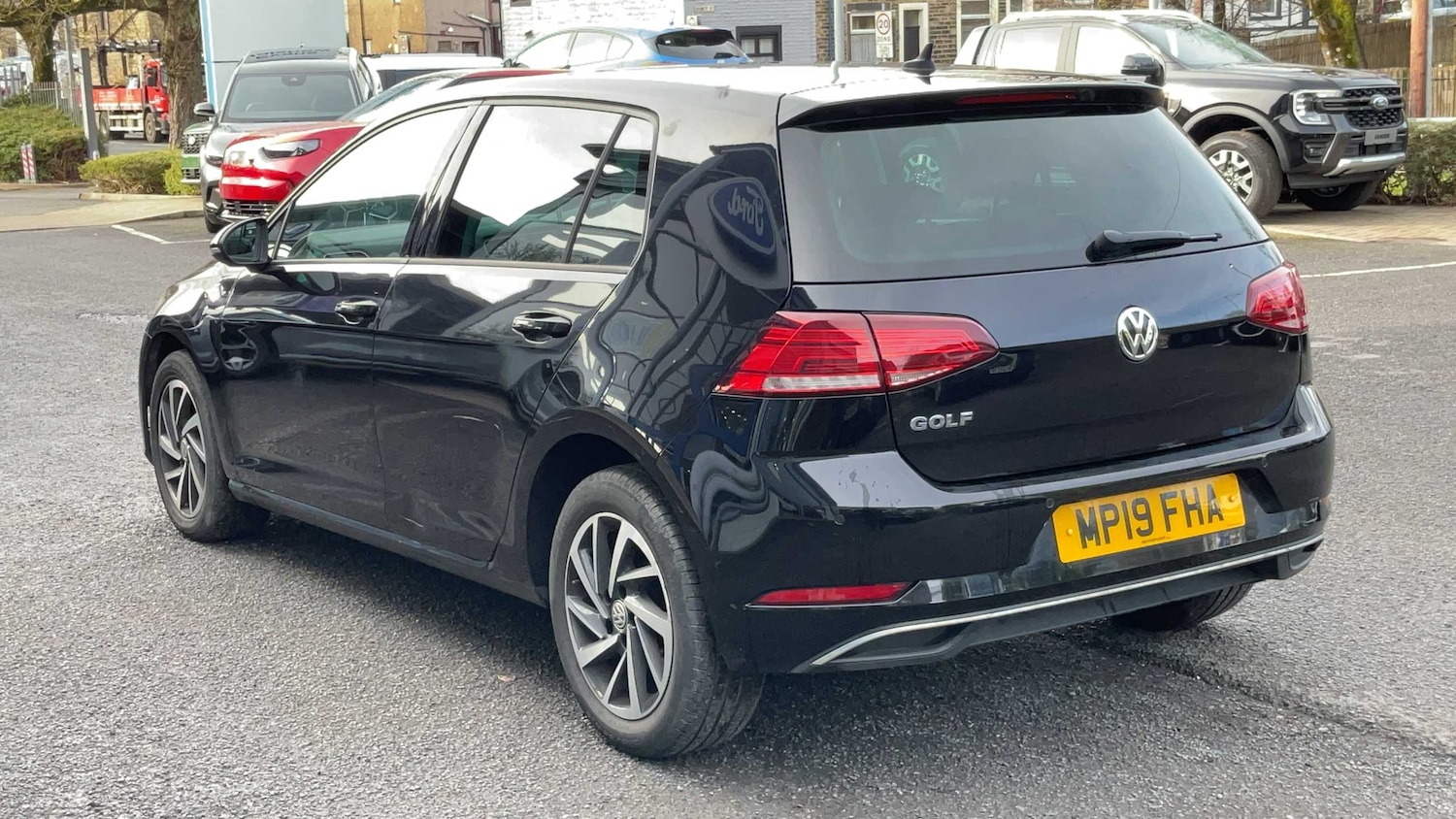 Used Volkswagen Golf 2019 for sale - 77601209: Photo 2