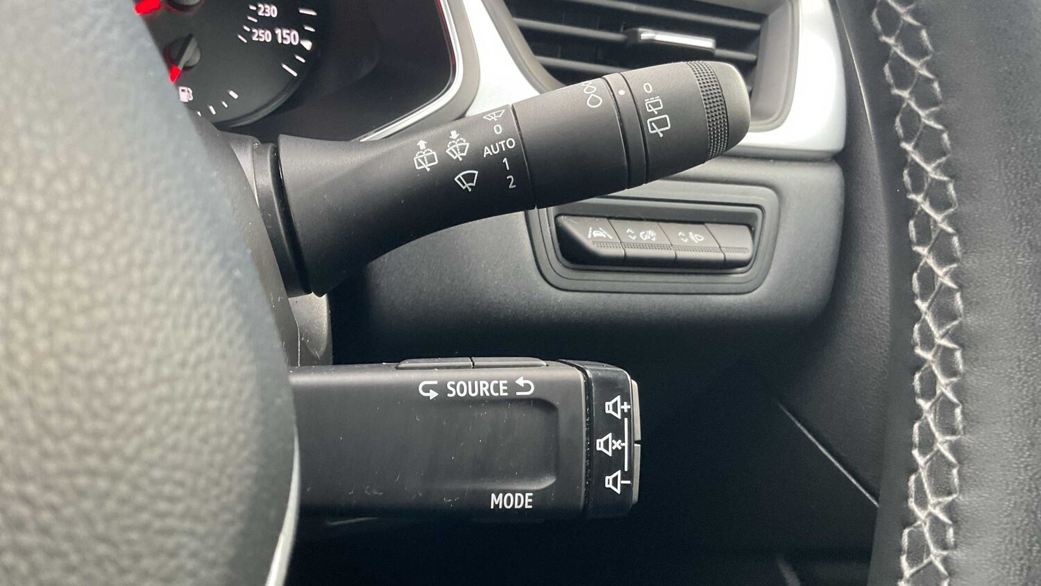 Used Renault Captur 2022 for sale - 76928910: Photo 20