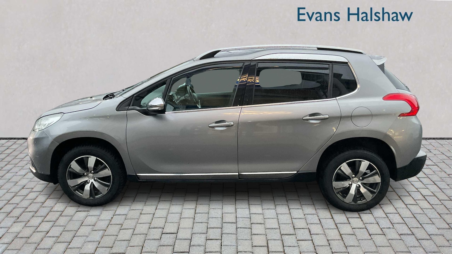 Used Peugeot 2008 2016 for sale - 77044028: Photo 4