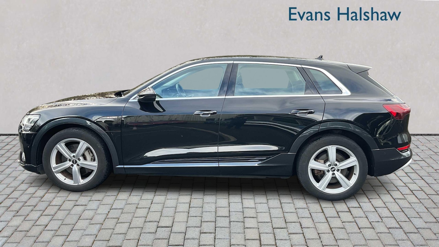 Used Audi e-tron 2021 for sale - 77281907: Photo 3