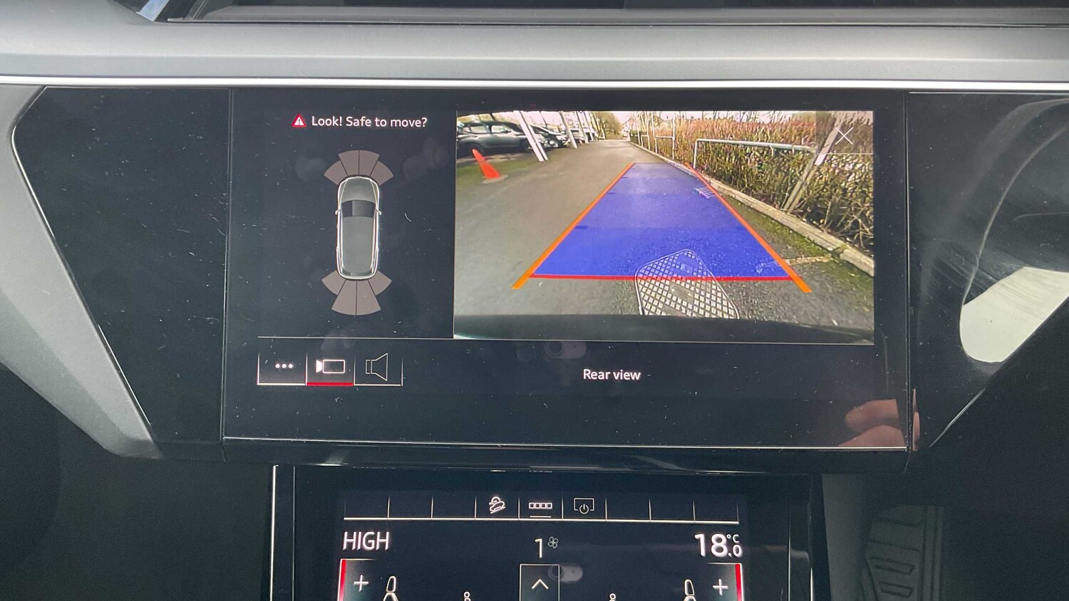 Used Audi e-tron 2021 for sale - 77281907: Photo 8