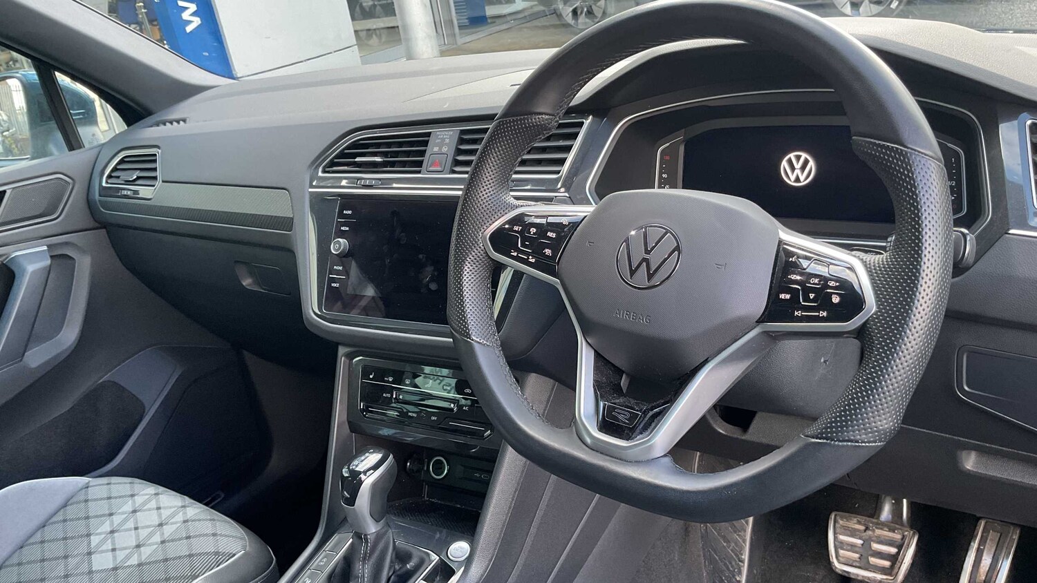 Used Volkswagen Tiguan 2023 for sale - 77628318: Photo 6