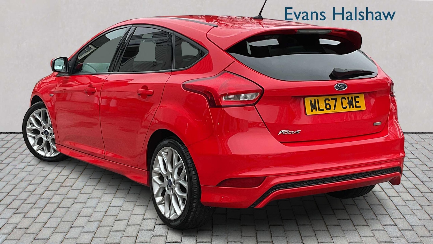 Used Ford Focus 2017 for sale - 77414601: Photo 2