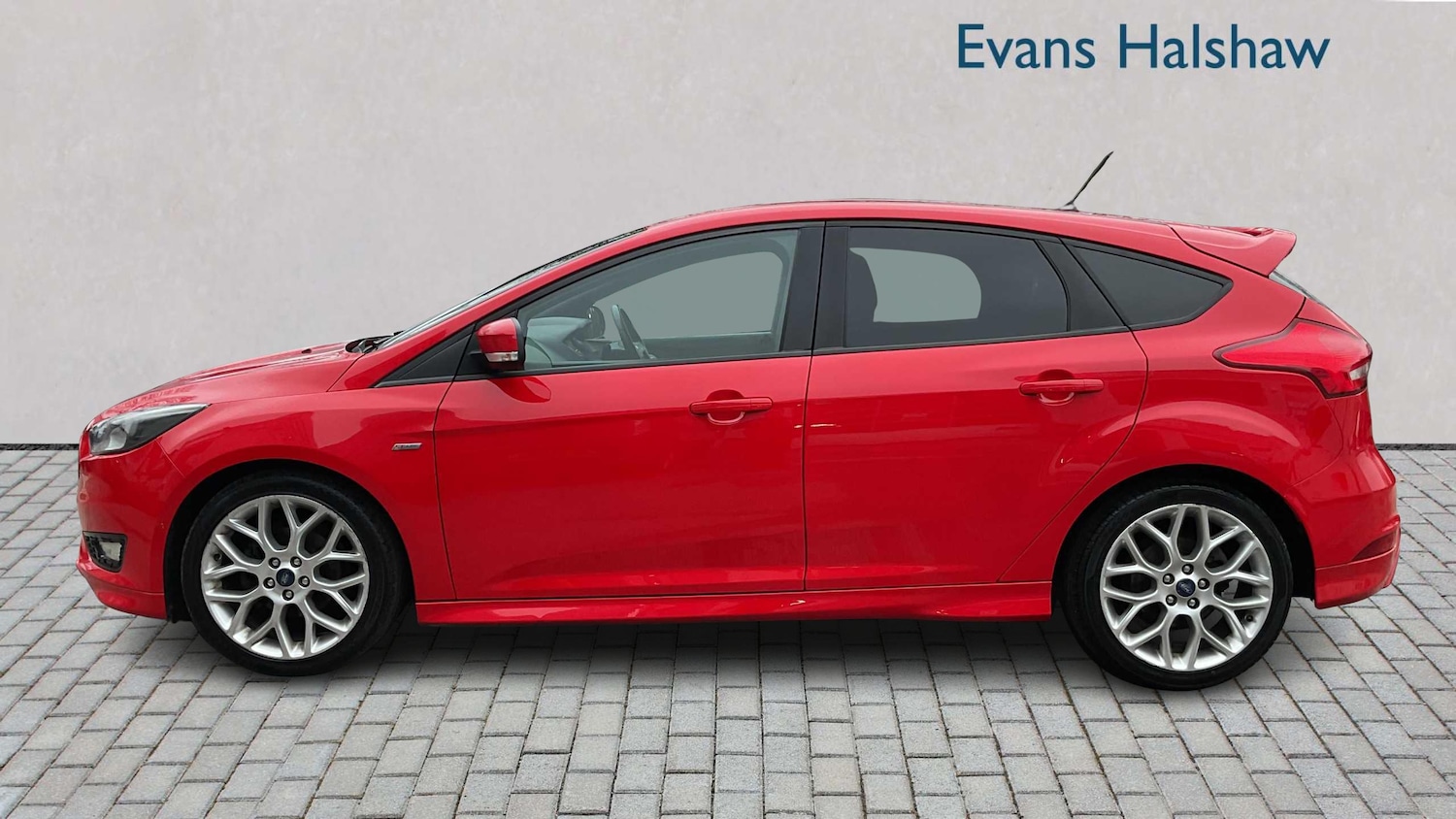 Used Ford Focus 2017 for sale - 77414601: Photo 3