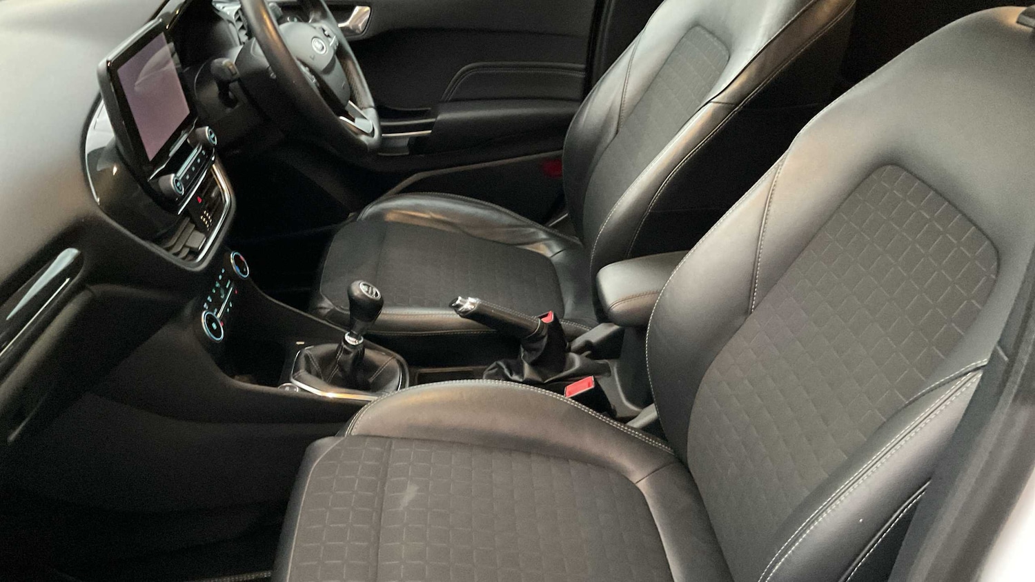 Used Ford Fiesta 2018 for sale - 76460063: Photo 16