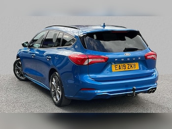 Used Ford Focus 2019 for sale - 76045078: Photo 2