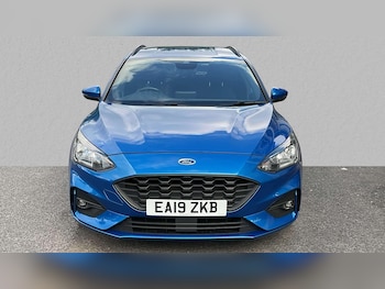 Used Ford Focus 2019 for sale - 76045078: Photo 4