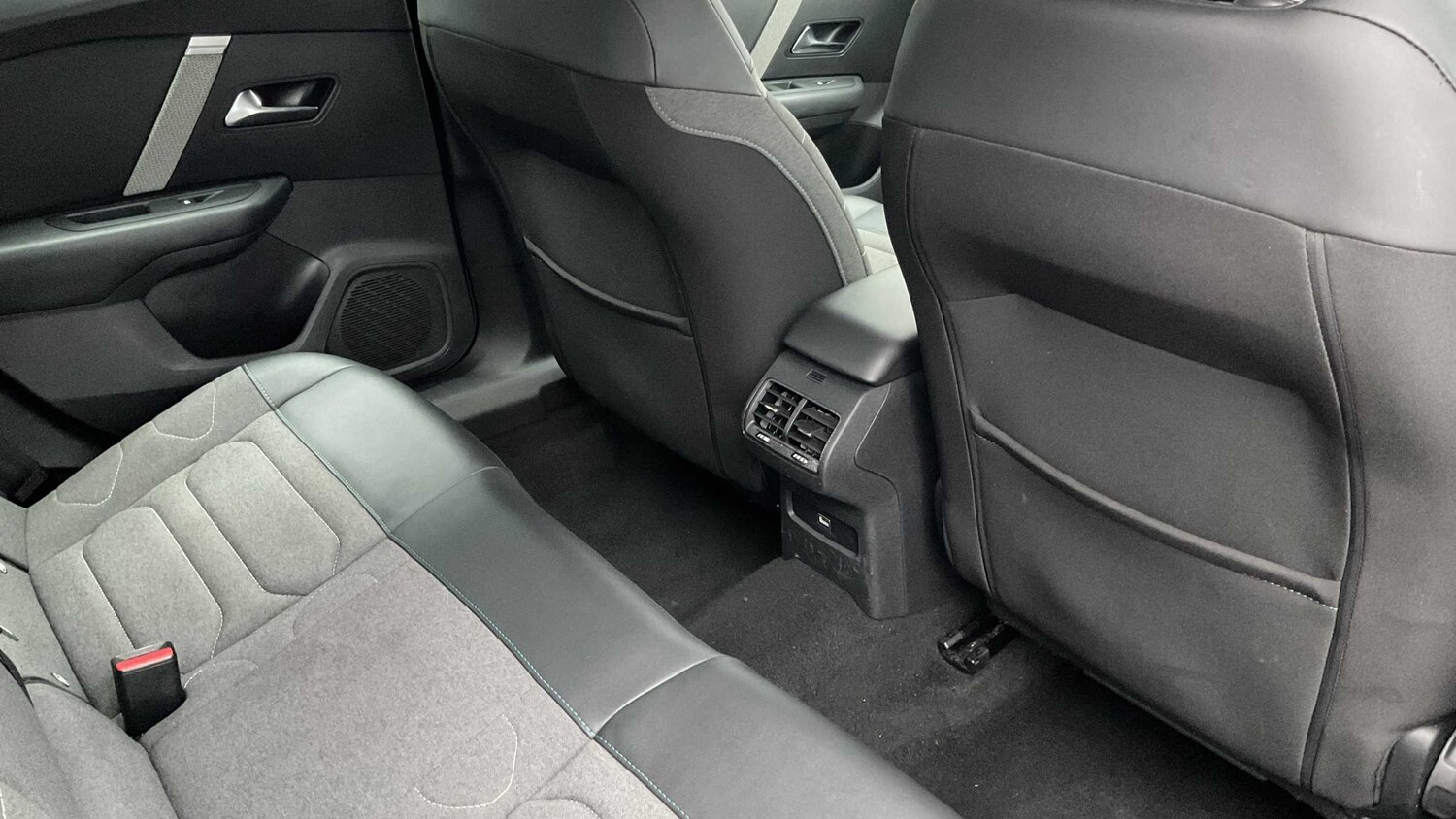 Used Citroen C4 2022 for sale - 77011225: Photo 12