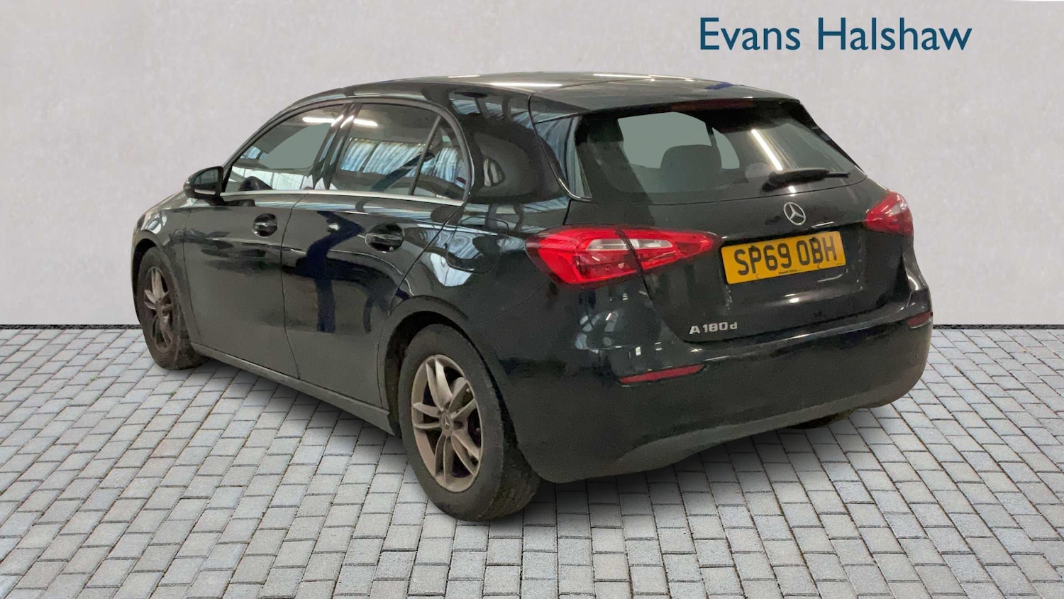 Used Mercedes-Benz A-Class 2019 for sale - 77112377: Photo 2