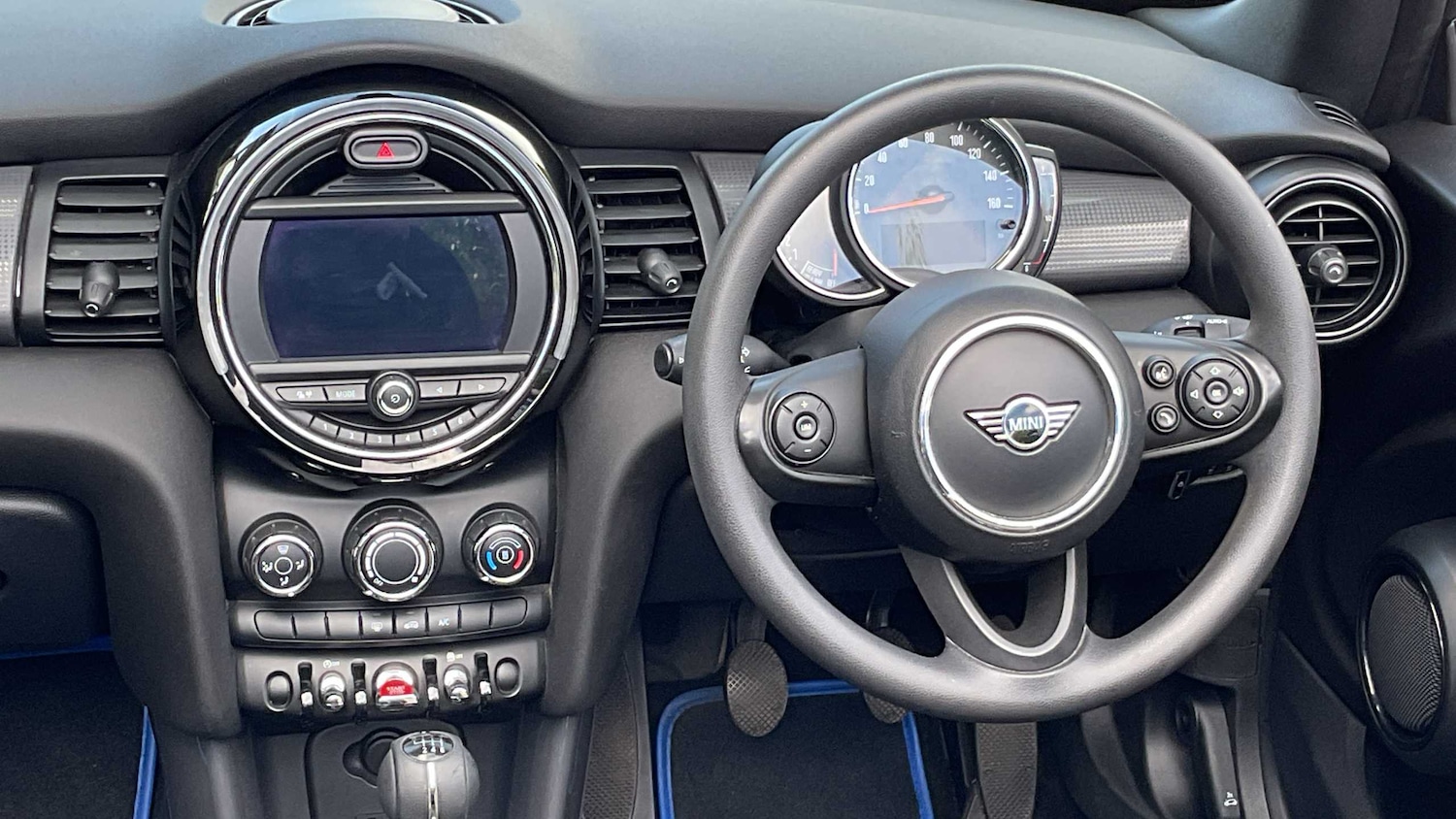 Used MINI Convertible 2019 for sale - 75818923: Photo 11