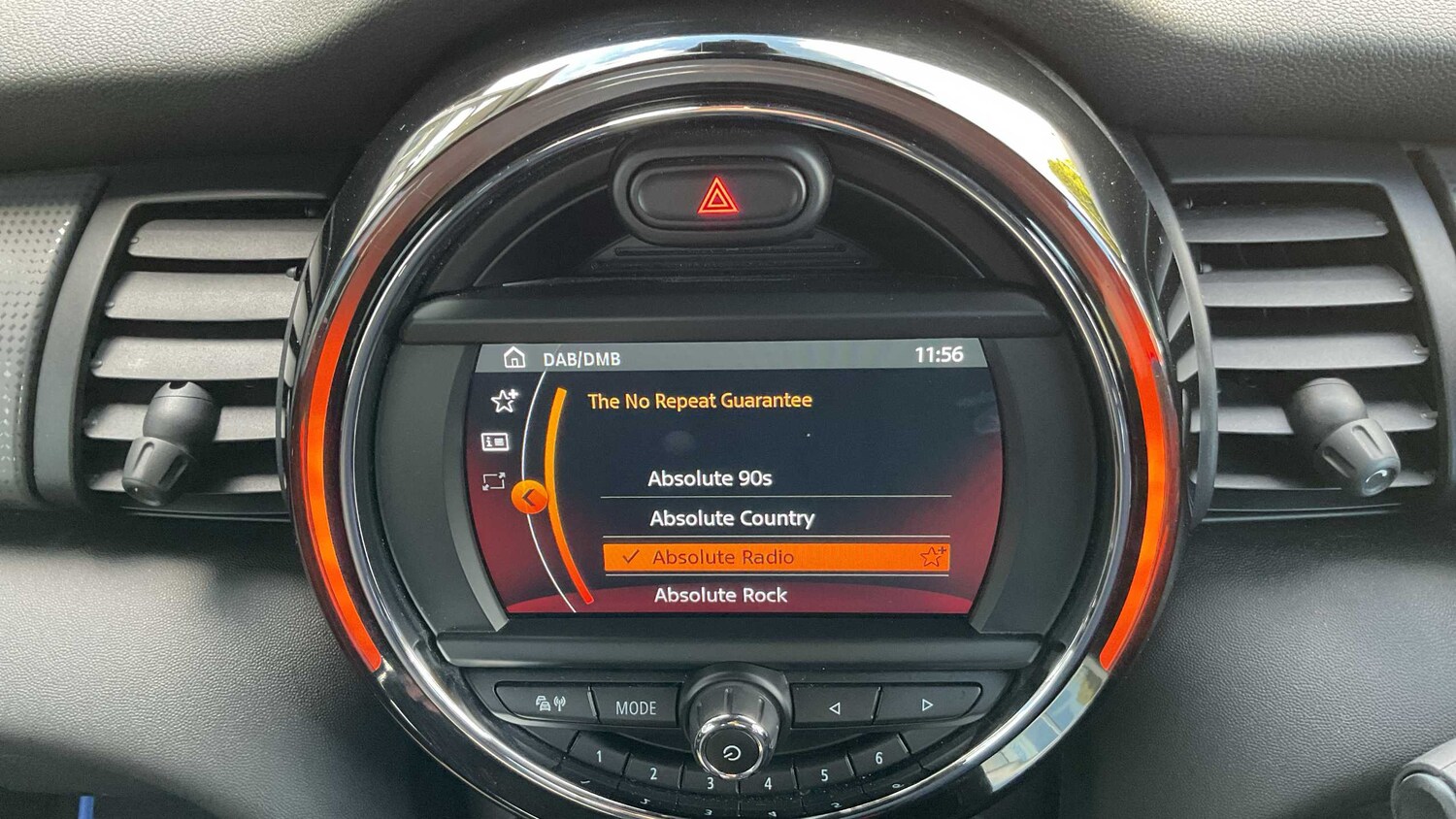 Used MINI Convertible 2019 for sale - 75818923: Photo 16