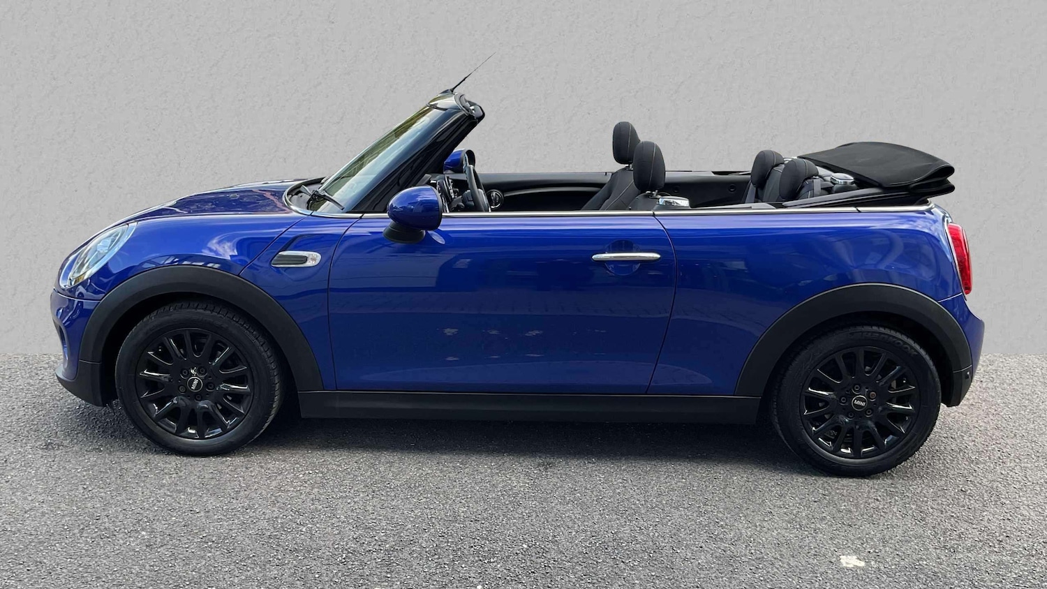 Used MINI Convertible 2019 for sale - 75818923: Photo 31