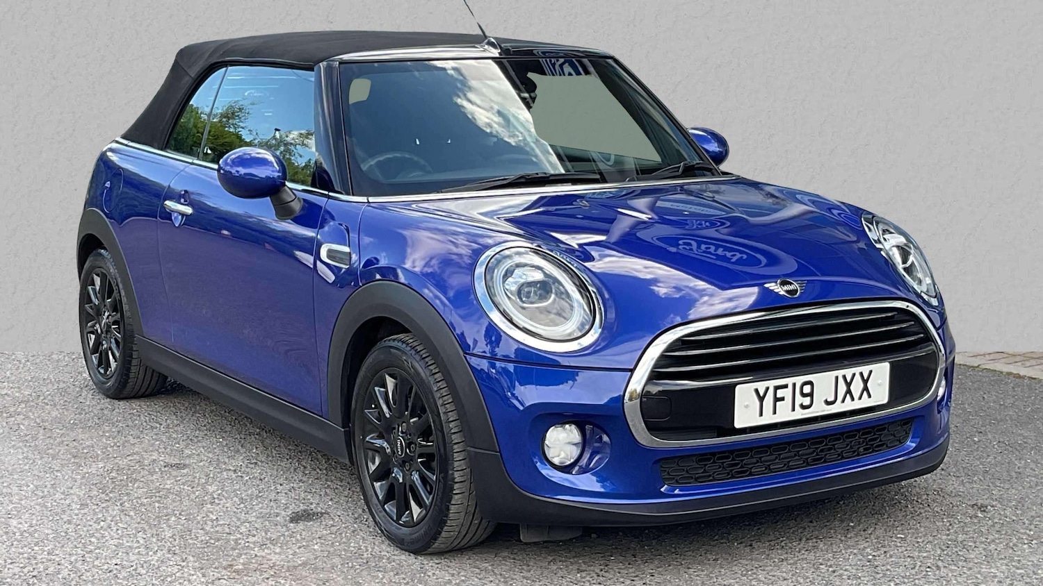 Used MINI Convertible 2019 for sale - 75818923: Photo 32