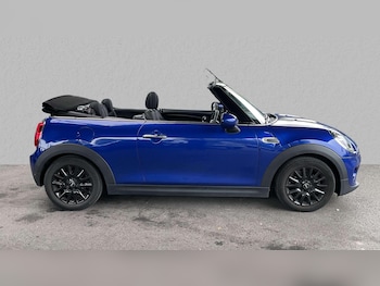 Used MINI Convertible 2019 for sale - 75818923: Photo