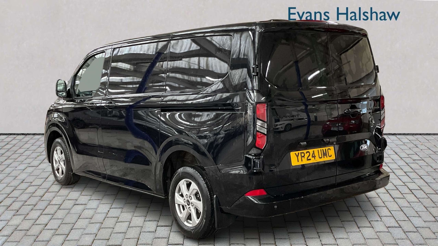 Used Ford Transit Custom 2024 for sale - 78023951: Photo 2