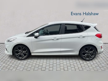 Used Ford Fiesta 2018 for sale - 77443612: Photo