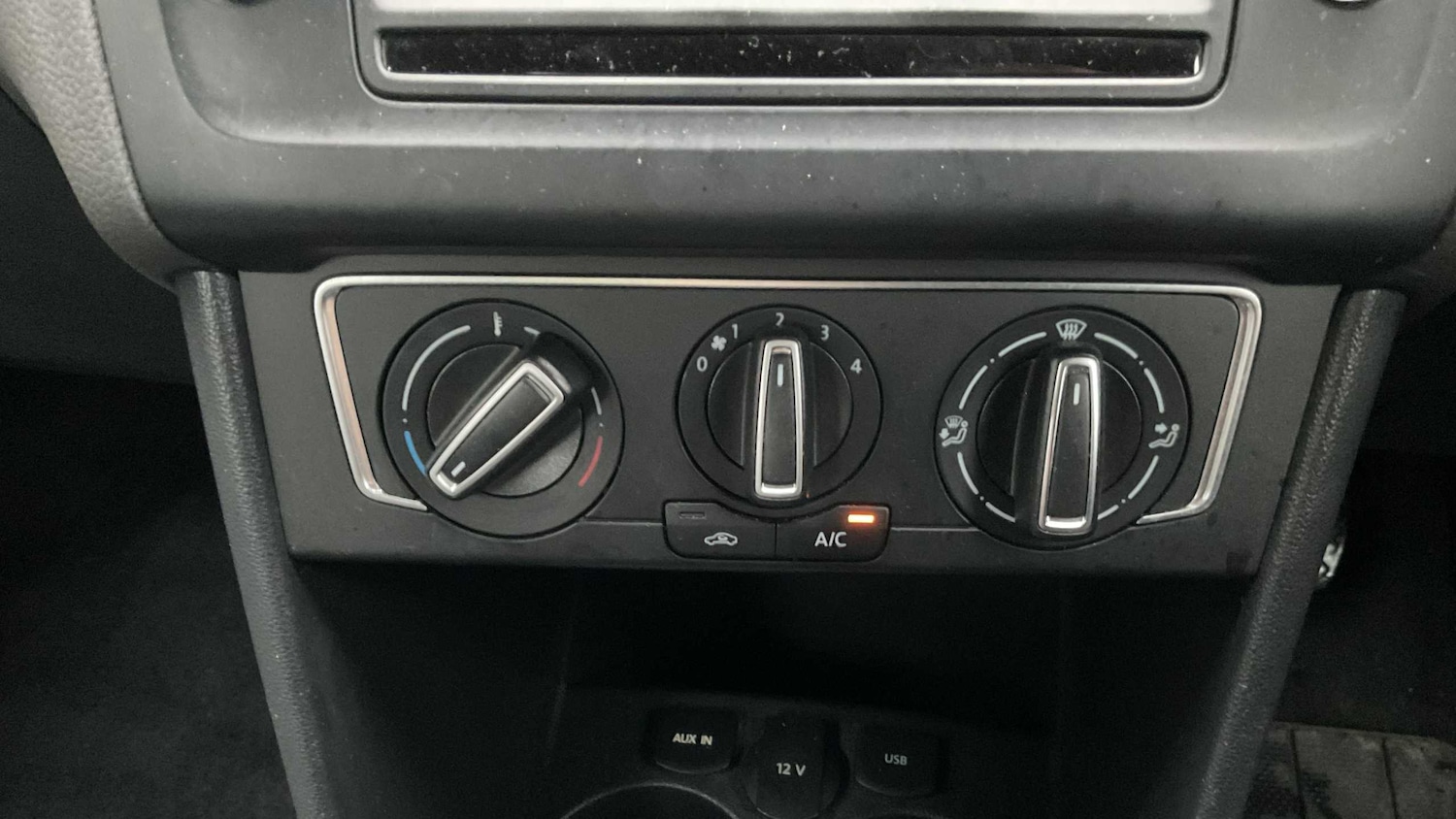 Used Volkswagen Polo 2015 for sale - 76705027: Photo 6