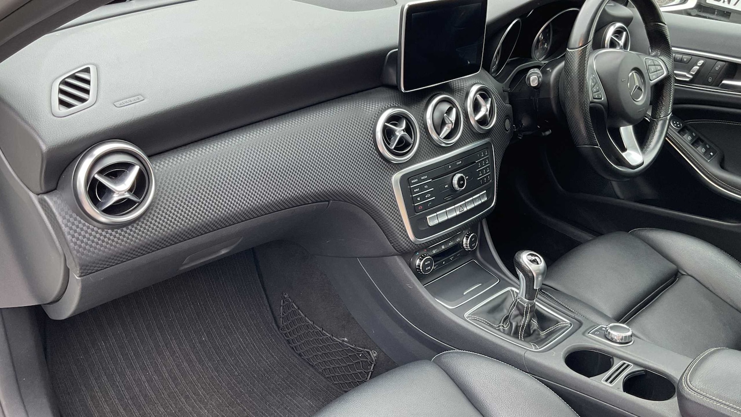 Used Mercedes-Benz A-Class 2015 for sale - 77552958: Photo 13