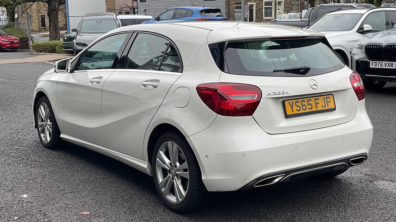 Used Mercedes-Benz A-Class 2015 for sale - 77552958: Photo 2